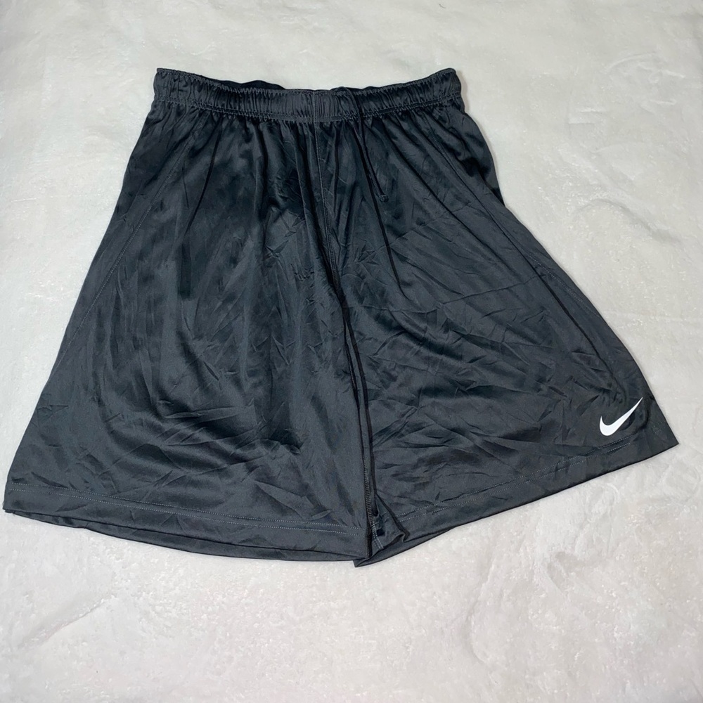 Men's NIKE Training Shorts  Dri-Fit Size X Large Gray